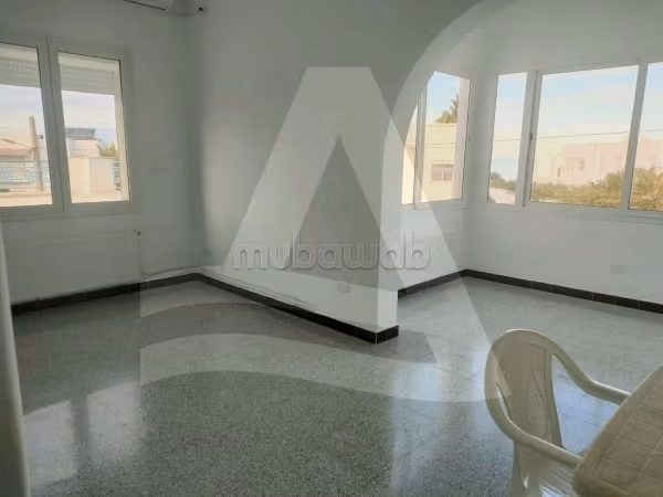 In affitto piano di villa a Marsa Corniche