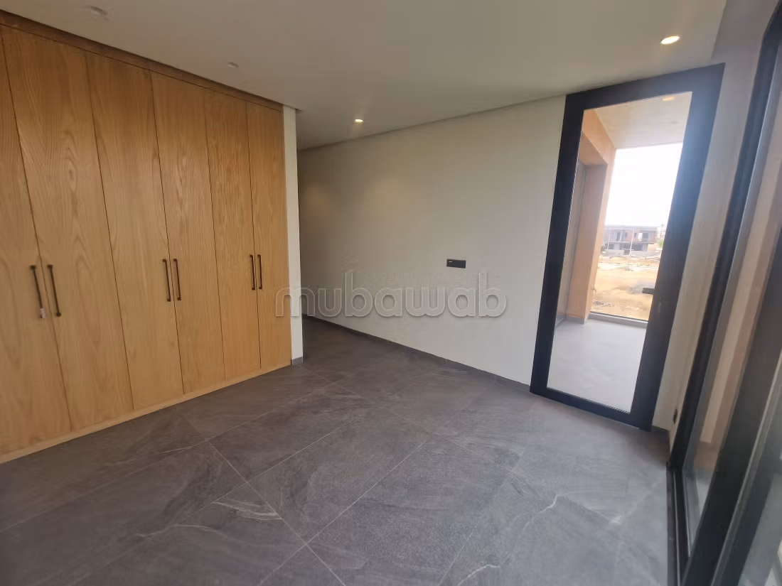 Luxury villa with elevator near golf courses