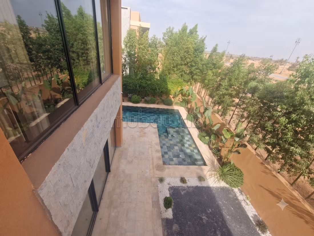 Luxury villa with elevator near golf courses