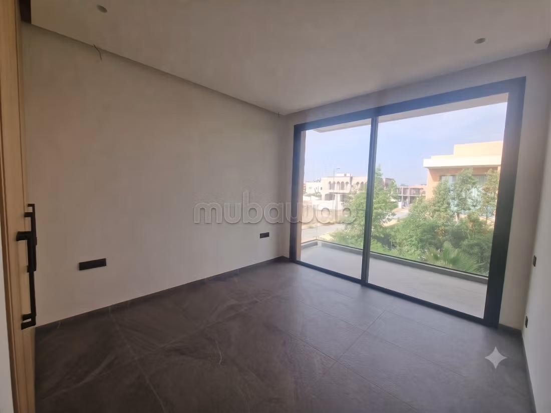 Luxury villa with elevator near golf courses