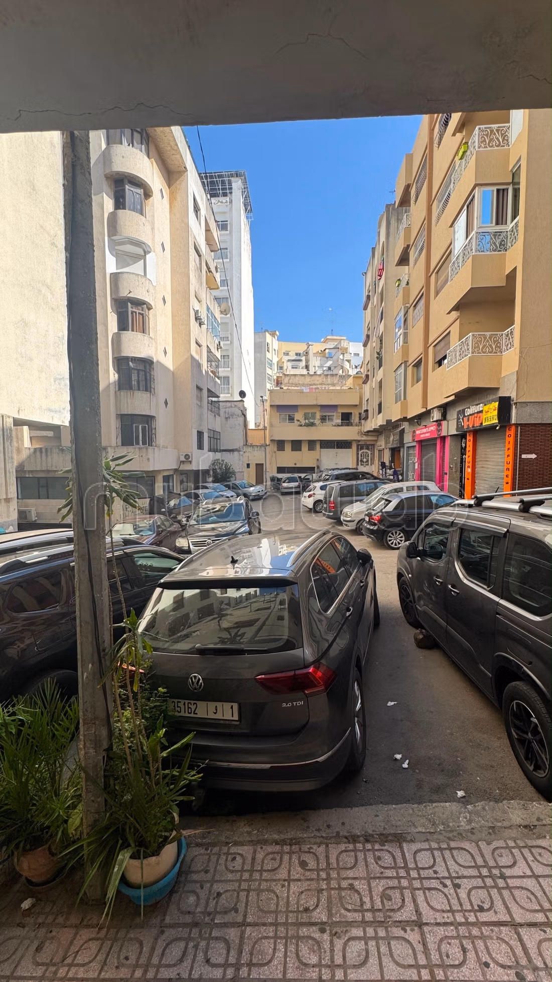 Beau local à vendre à rue fes.
Surface totale 38 m²