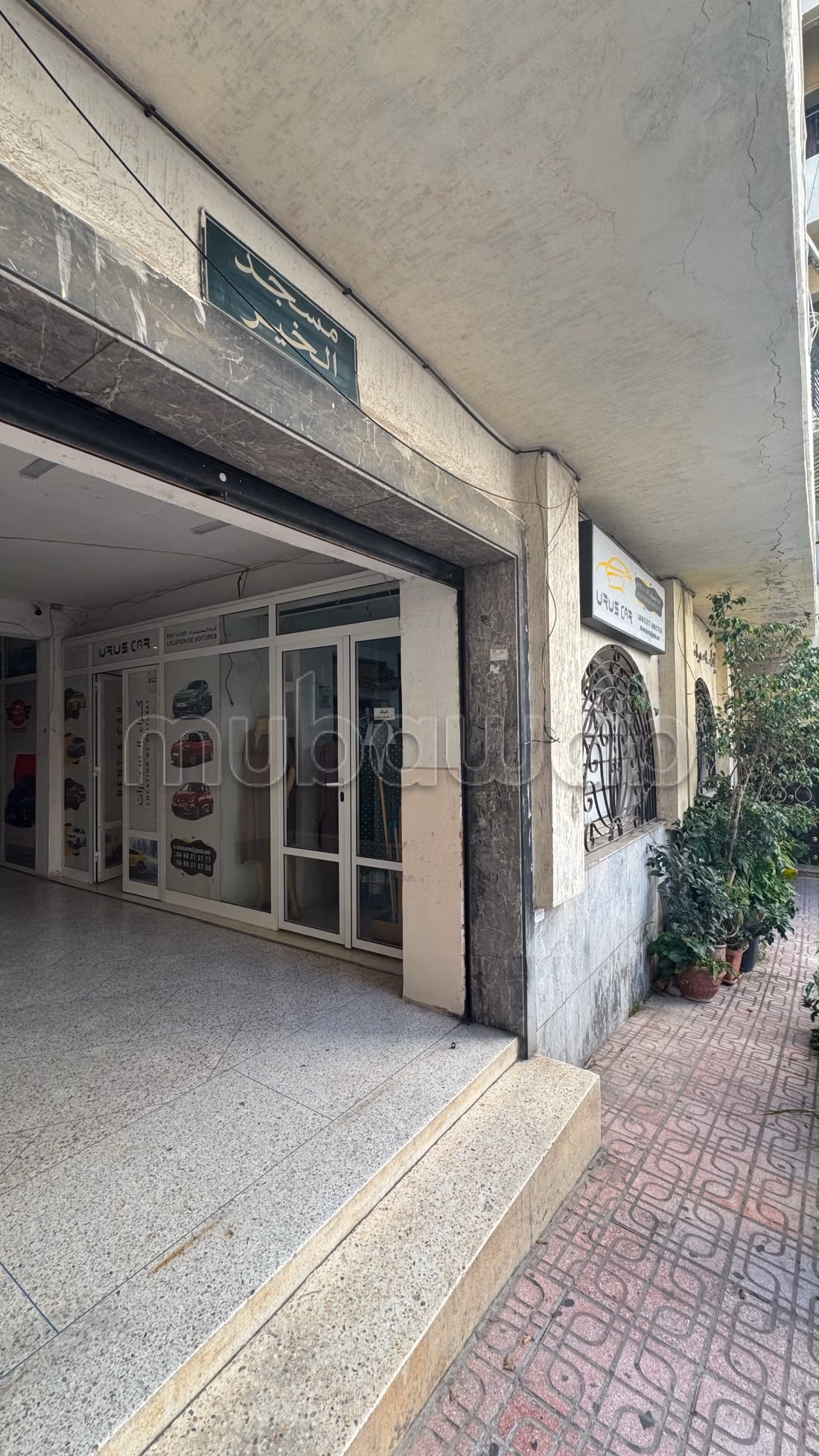 Beau local à vendre à rue fes.
Surface totale 38 m²