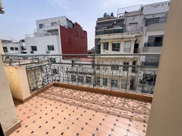 Appartement en location à Gauthier. 
3 belles chambres. 
Avec ascenseur et terrasse
