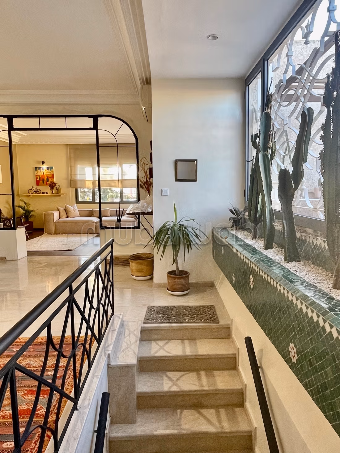 Atypique / Haut de villa meublé — 4