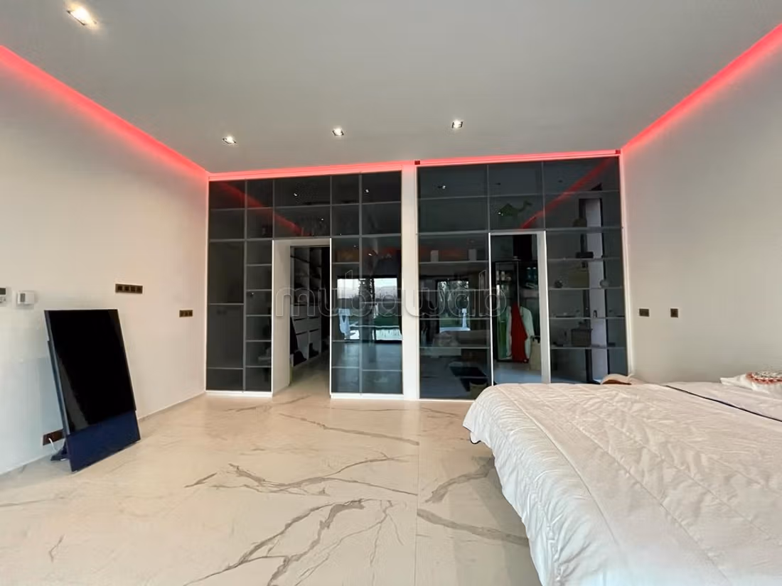 Villa LILI – Villa Moderna con 5 Camere e Piscina