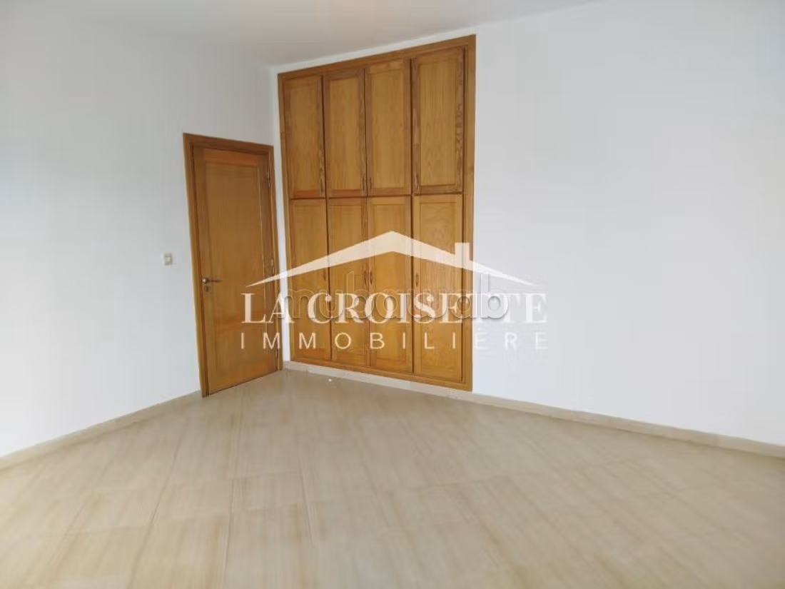 Villa S4 con piscina a La Marsa