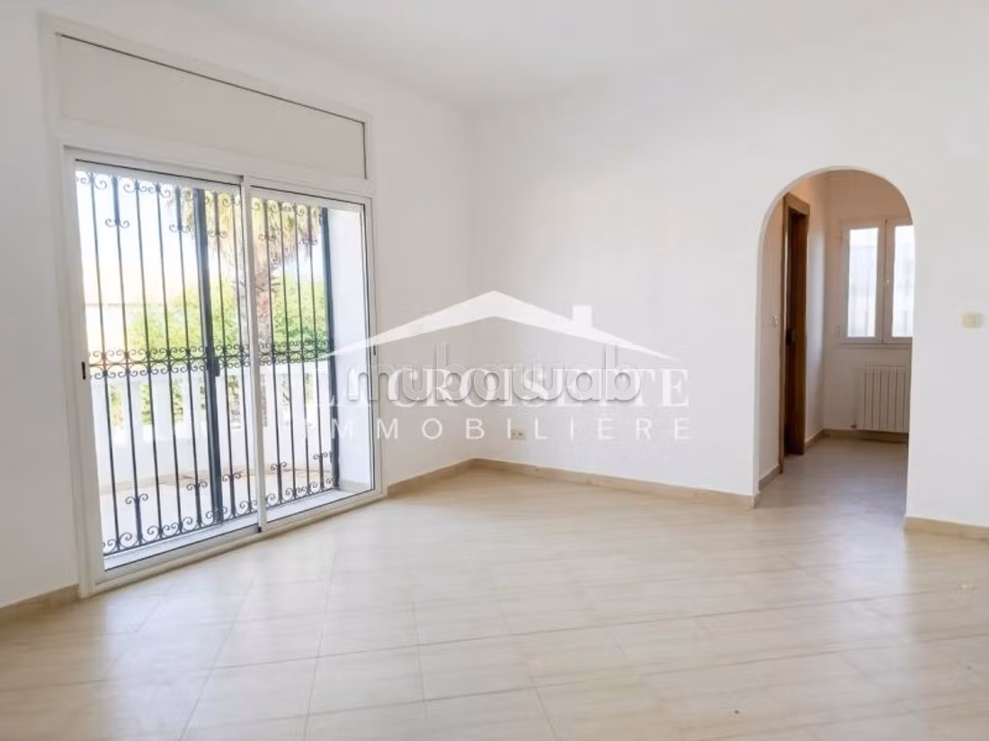 Villa S4 con piscina a La Marsa