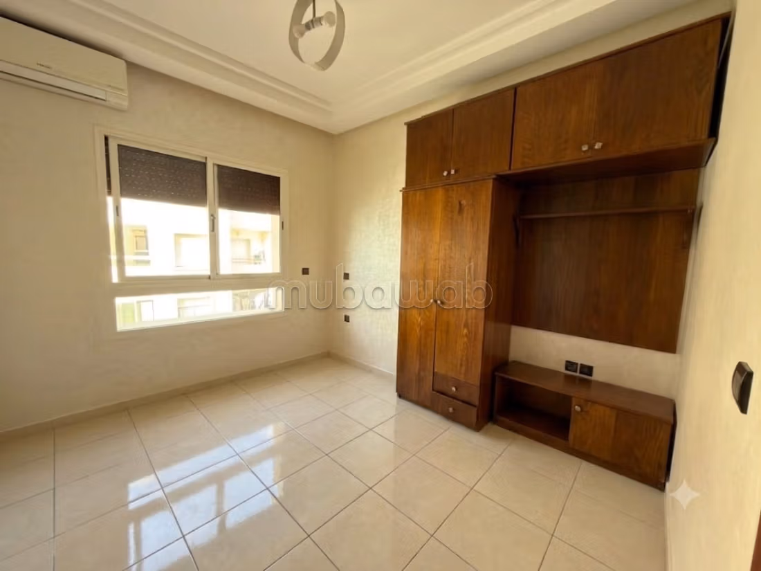 Appartement en location longue durée
AIDA VILLAGE — 6