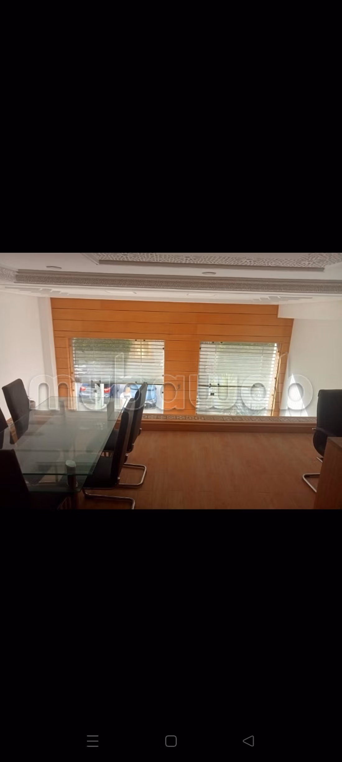 Commercial properties for sale in Branis 2. Total area 68 m². Solid door, secure residence