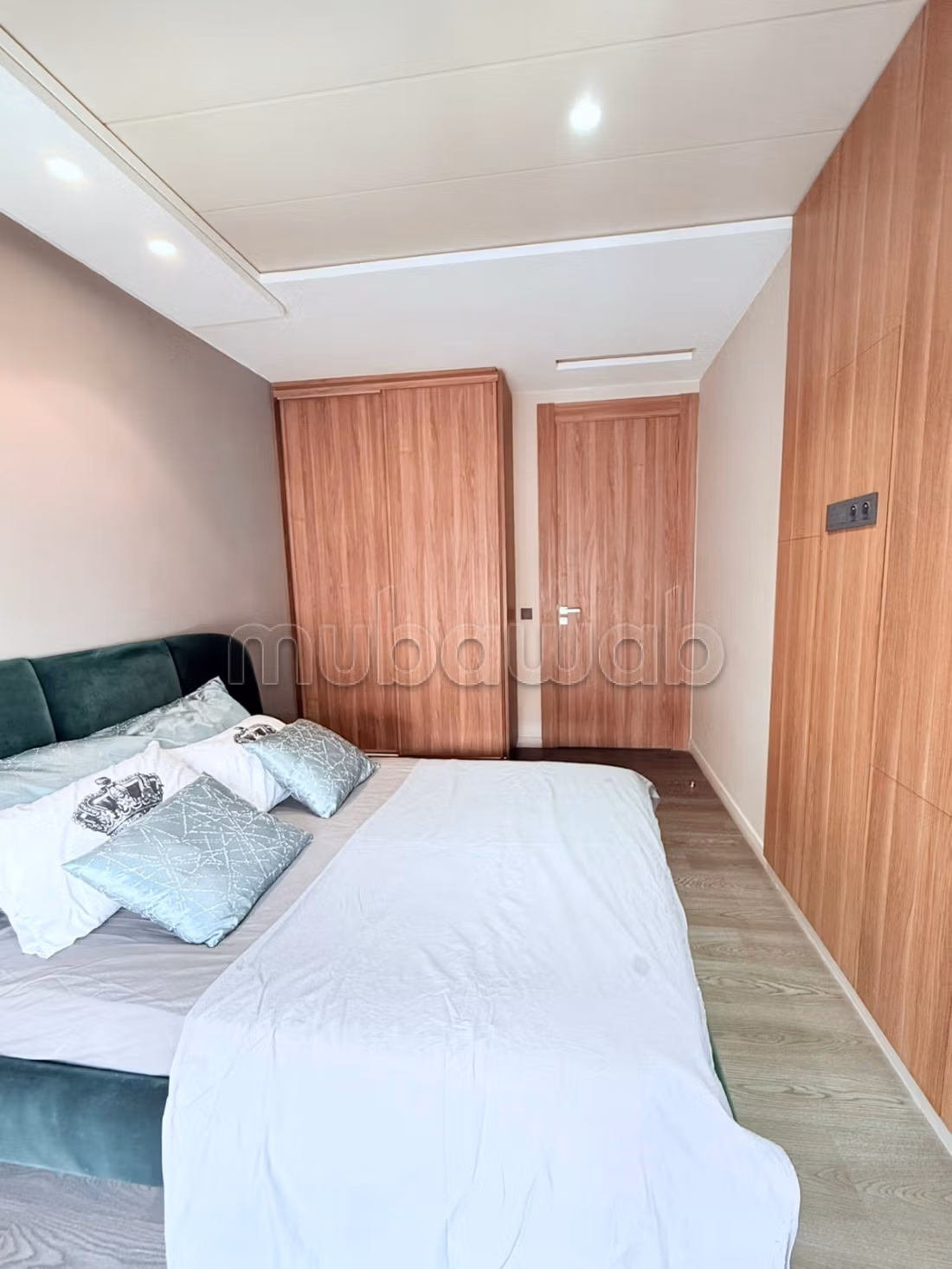 Location d'un appartement à Benjdia.
1 Pièce.
Meublé — 5
