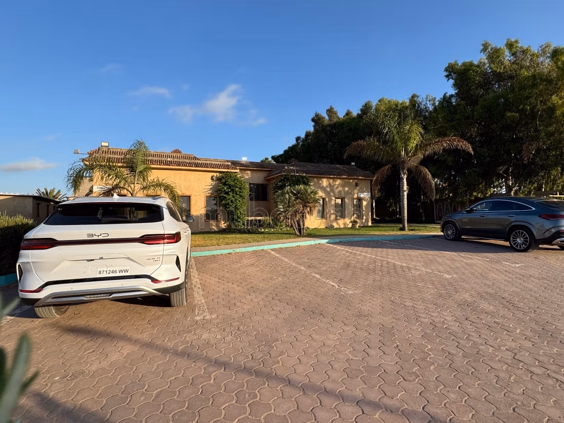 Hôtel a vendre sur la route nationale proche de Bouskoura,
Nouacer, Casablanca Superficie 10150 m²