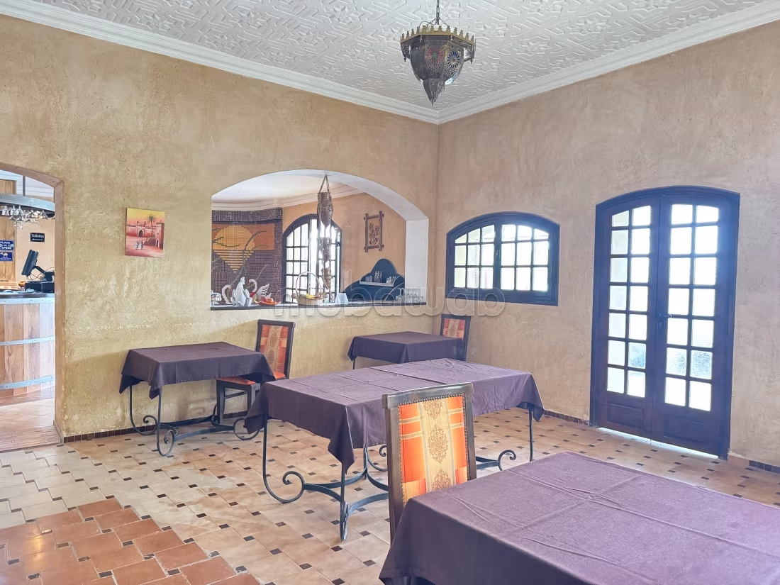 Hôtel a vendre sur la route nationale proche de Bouskoura,
Nouacer, Casablanca Superficie 10150 m²