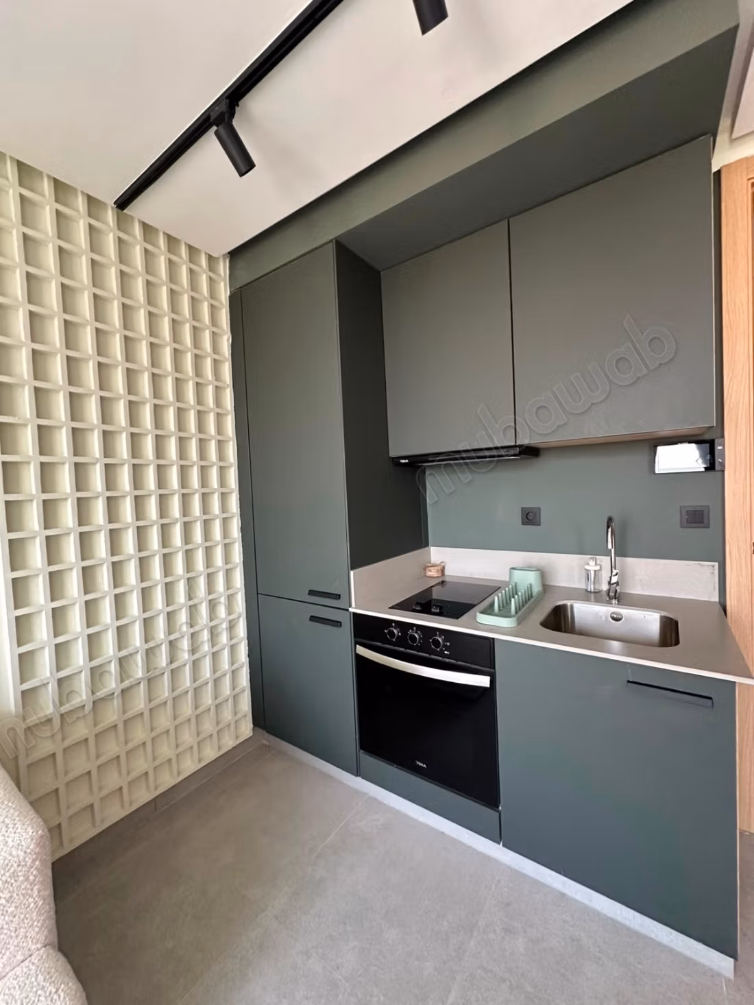 Apartamento en venta en Oasis. Superficie 40 m². Calefacción central y puerta blindada