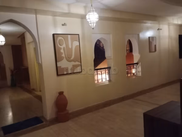 Vender apartamento en Guéliz. Superficie total de 70 m². Gran piscina