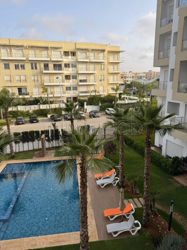 Appartement moderne avec piscine à Bouznika