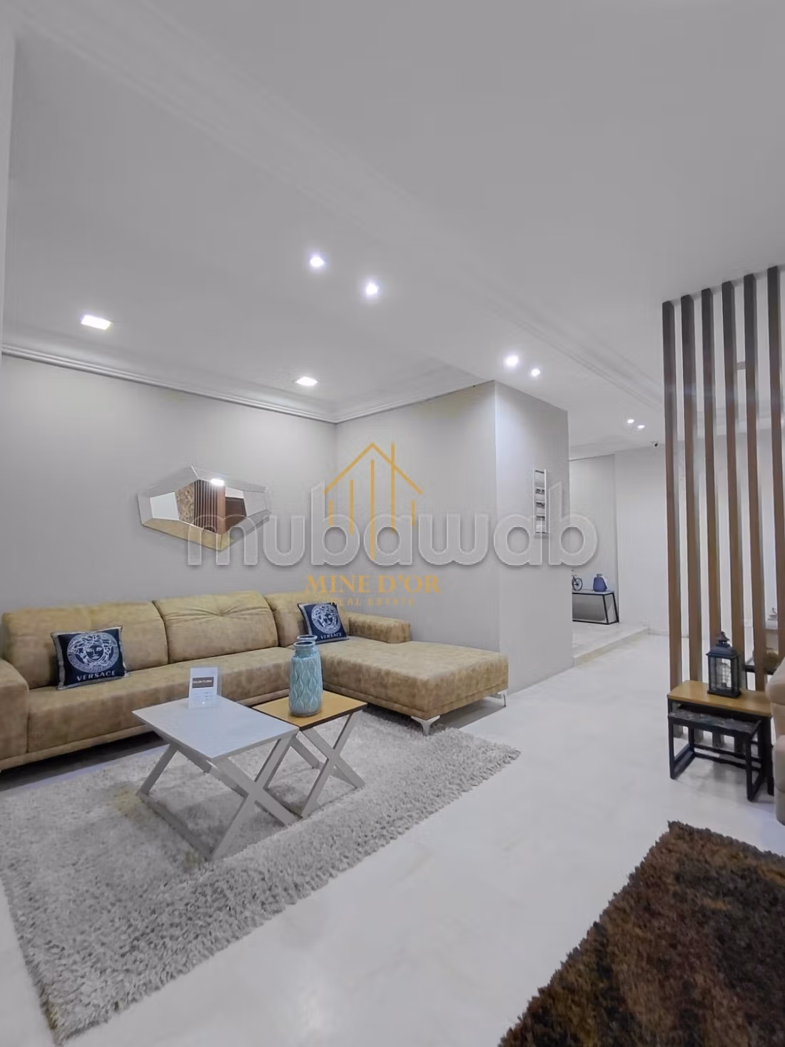 Showroom arredato di 270 m² sulla strada per Soukra