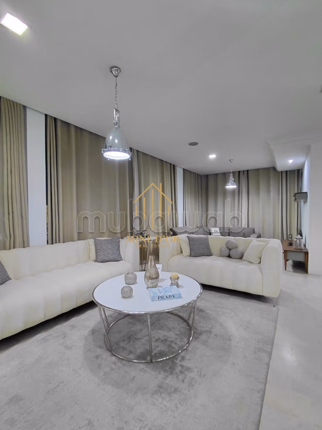 Showroom arredato di 270 m² sulla strada per Soukra