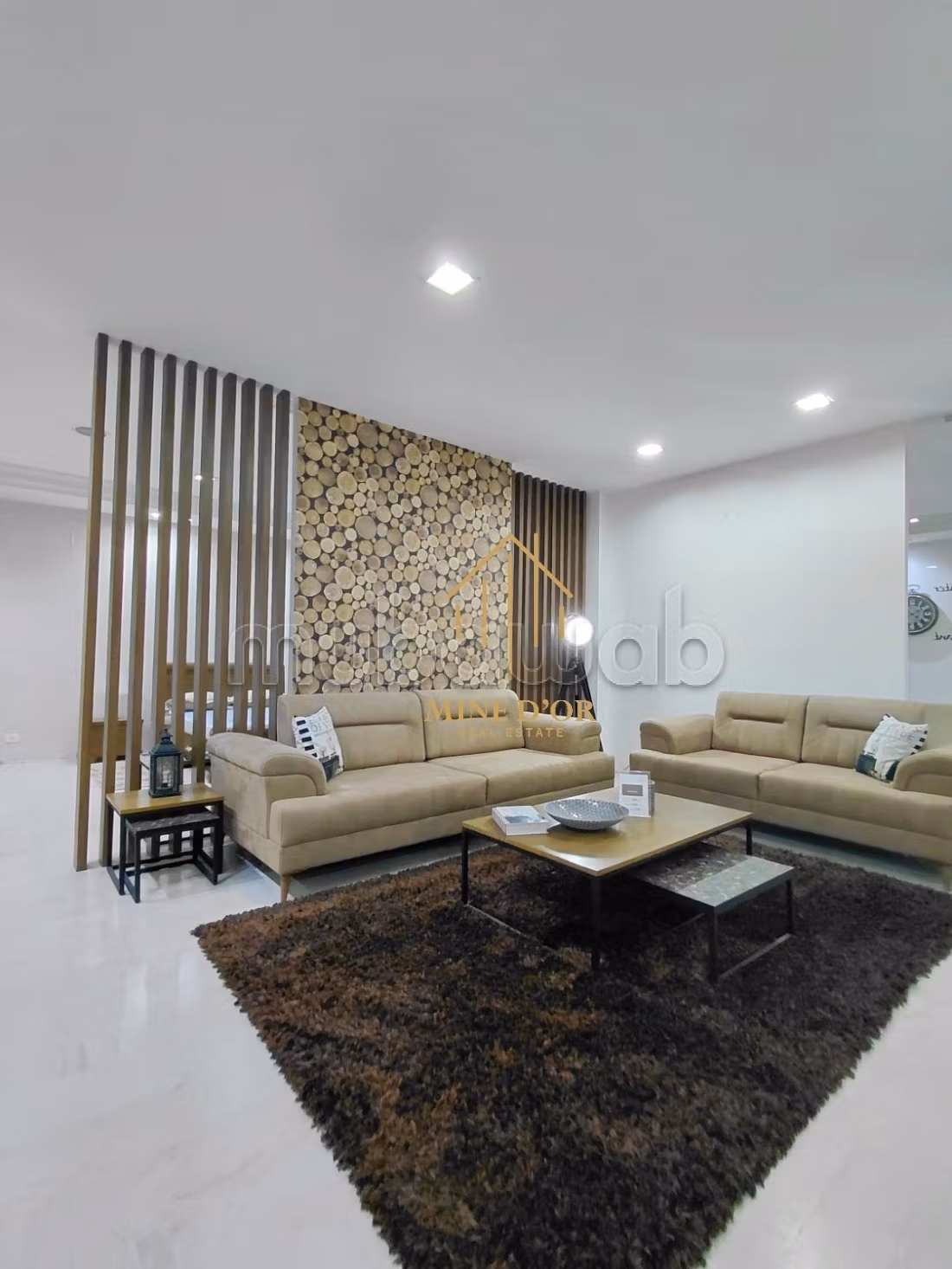 Showroom arredato di 270 m² sulla strada per Soukra