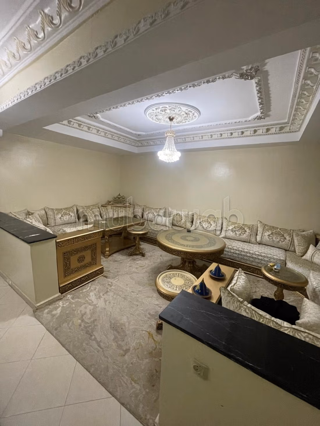 Appartement à vendre à côté Aswak Assalam 
Surface de 107 m².
Bien meublé — 3