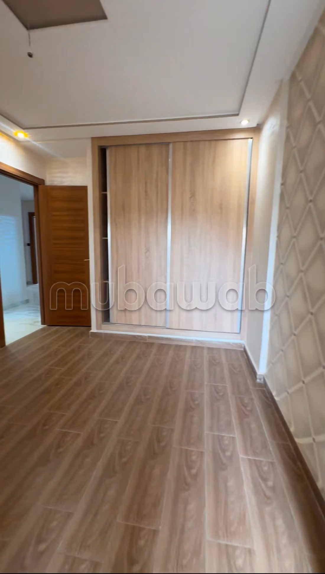 Vente d'un appartement à Bassatine. Surface totale 127 m². Porte sécurisée