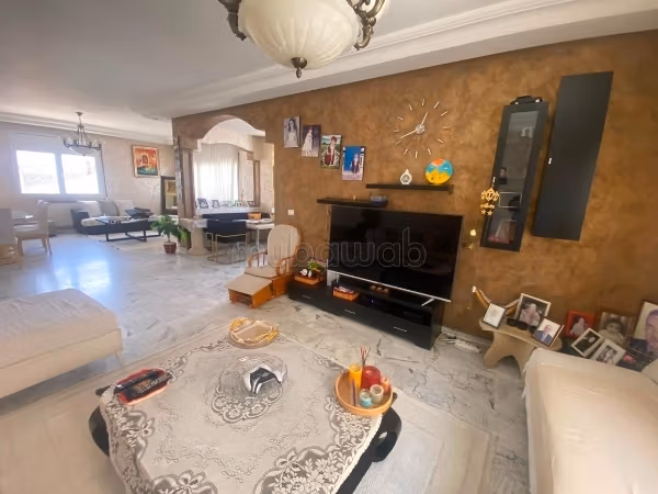Étage de villa S4 à louer
