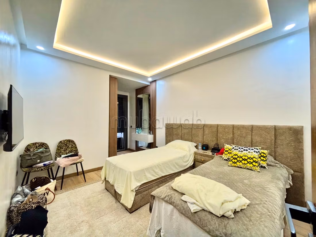 Magnifico appartamento con 3 camere da letto arredato