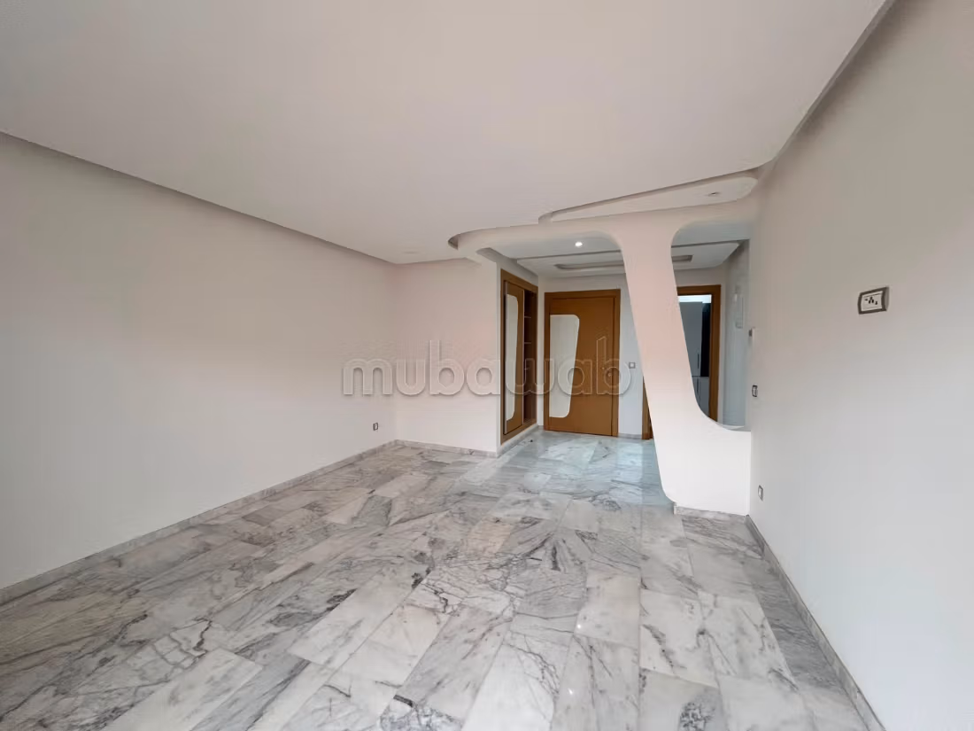Bel appart avec terrasse vue jardins et piscine — 2