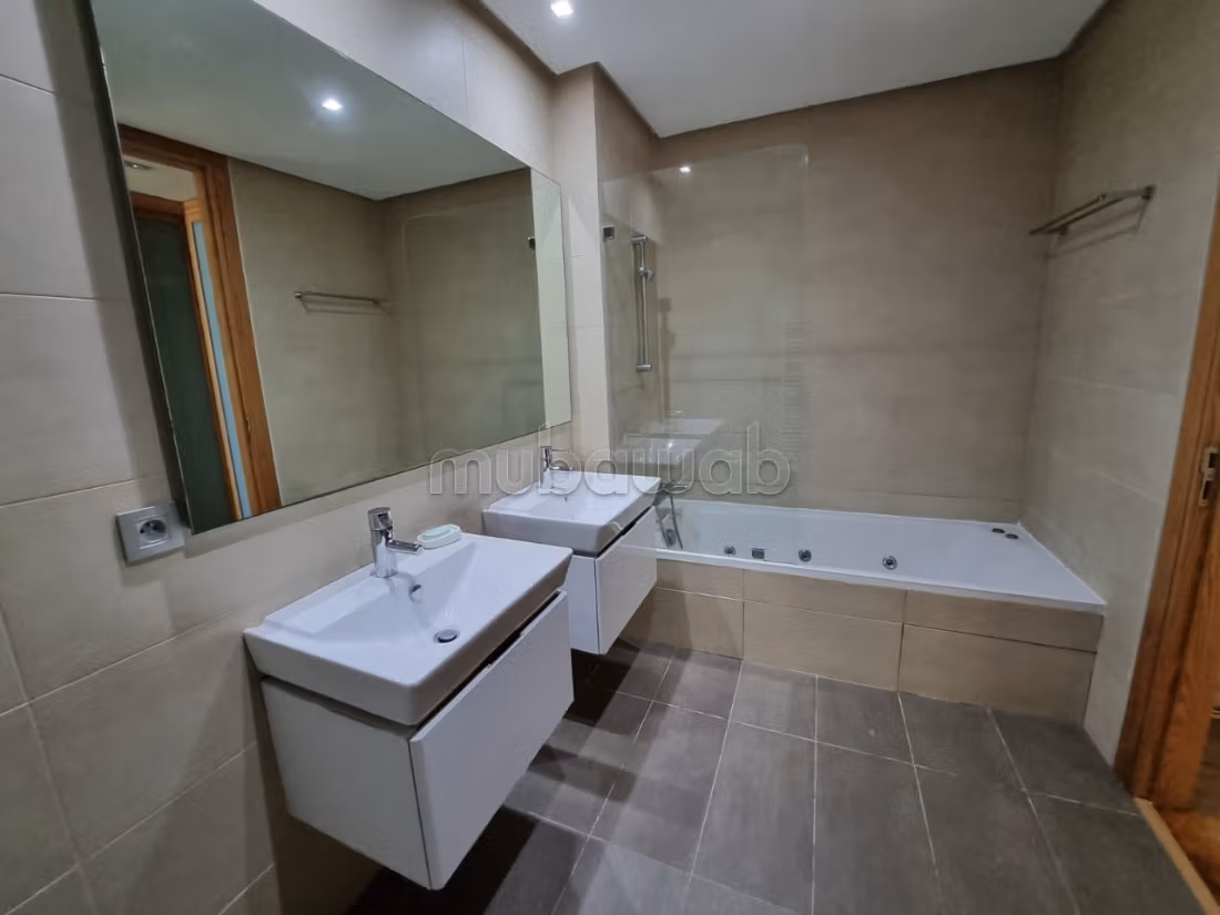 Prachtig gemeubileerd appartement te huur, mooi uitzicht op zee - Anfa Place