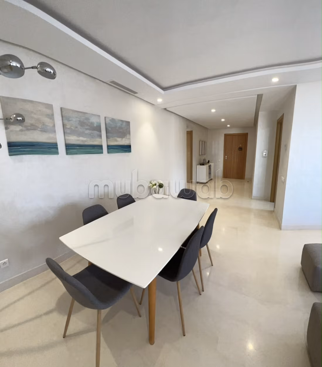 Louez cet appartement à Casablanca Finance City.
3 pièces.
Bien meublé — 2