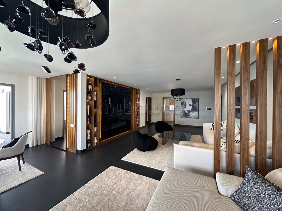 Grand appartement à louer à la Marina de Casablanca. 3 grandes pièces à vivre. Bien décoré — 6
