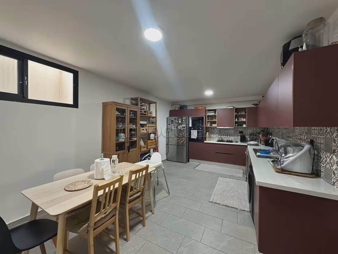 Magnificent villa for rent in Ain Diab Extension. 3 large rooms. Secured door and central heating