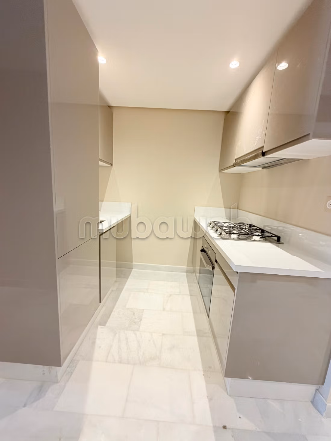 Très bel appartement en location à Tantonville.
Superficie 88 m².
Meublé — 4