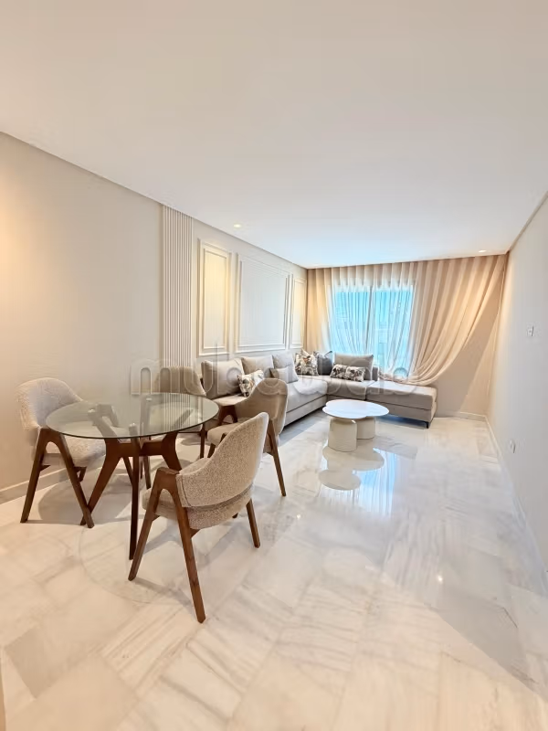 Muy bonito apartamento en alquiler en Tantonville. Superficie 88 m². Amueblado