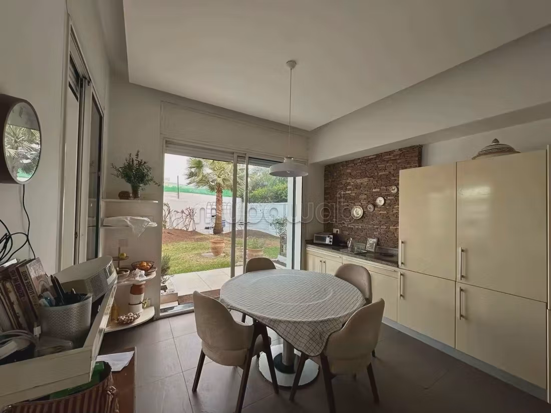 Luxe huis te koop in El Manar El Hank. 4 mooie kamers