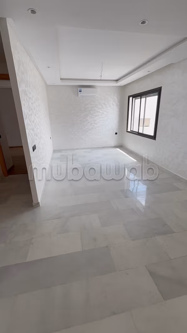 Nieuwe appartement van 93m², terras, direct beschikbaar