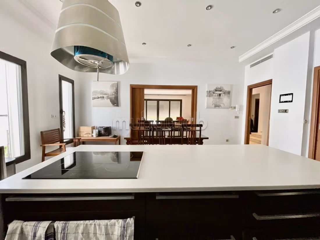 Villa with pool in Carthage