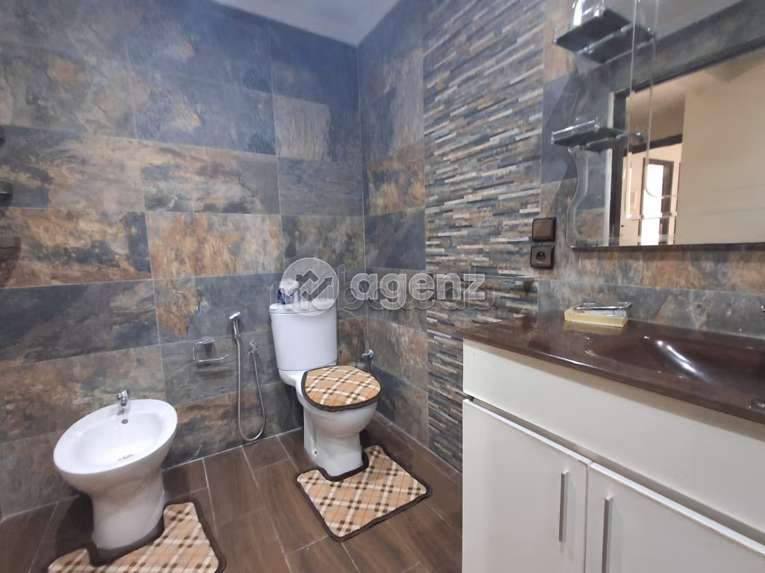 Appartement à louer 200 m², 3 chambres Les hôpitaux Casablanca