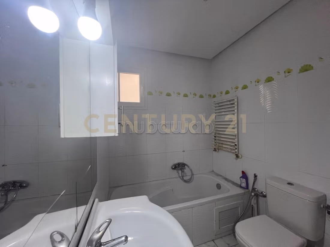 A vendre un appartement s2 à Laouina
