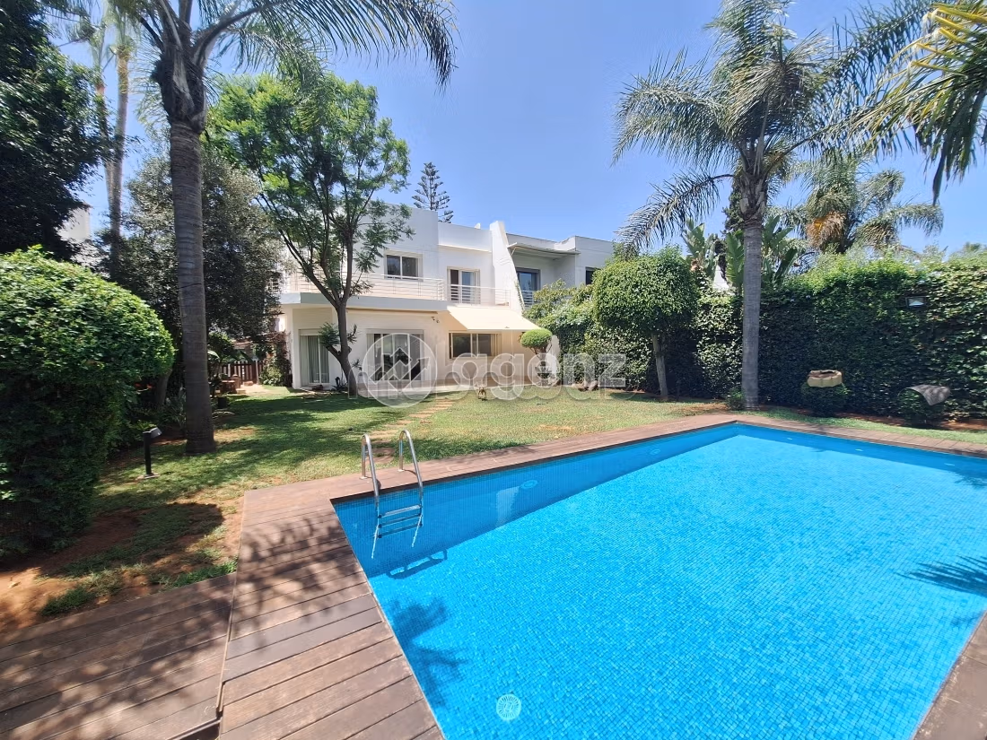 Villa in affitto 566 m², 4 camere Inara Casablanca