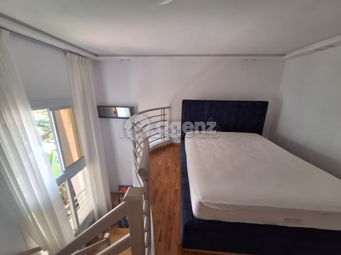 Villa in affitto 566 m², 4 camere Inara Casablanca
