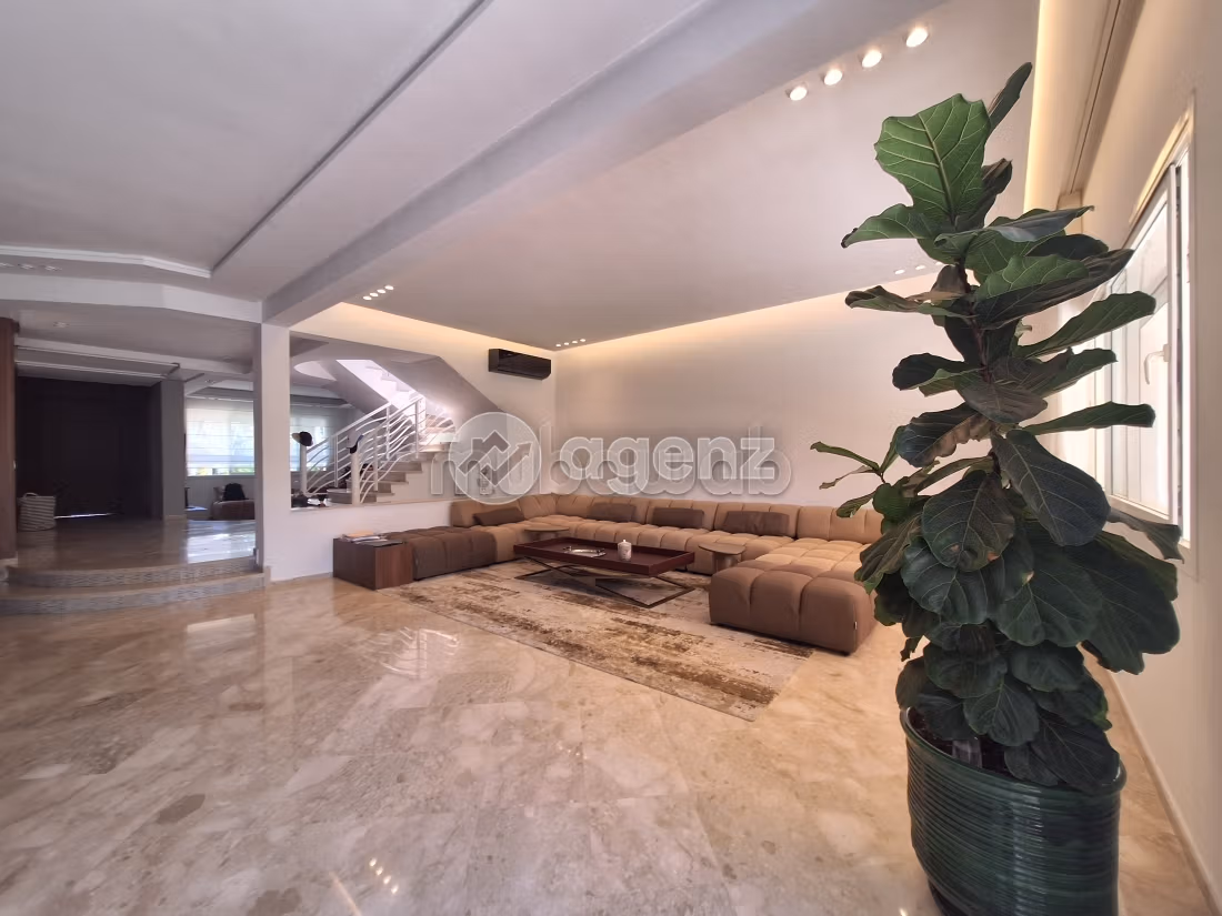 Villa in affitto 566 m², 4 camere Inara Casablanca