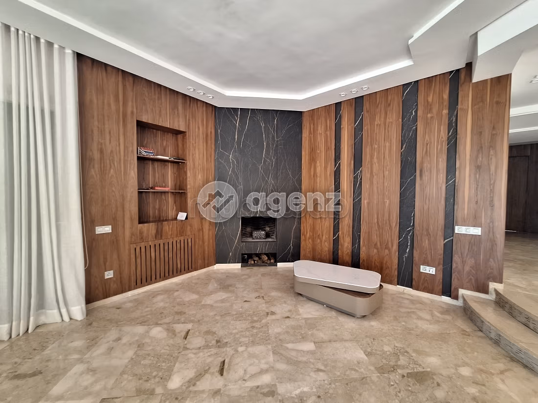 Villa in affitto 566 m², 4 camere Inara Casablanca