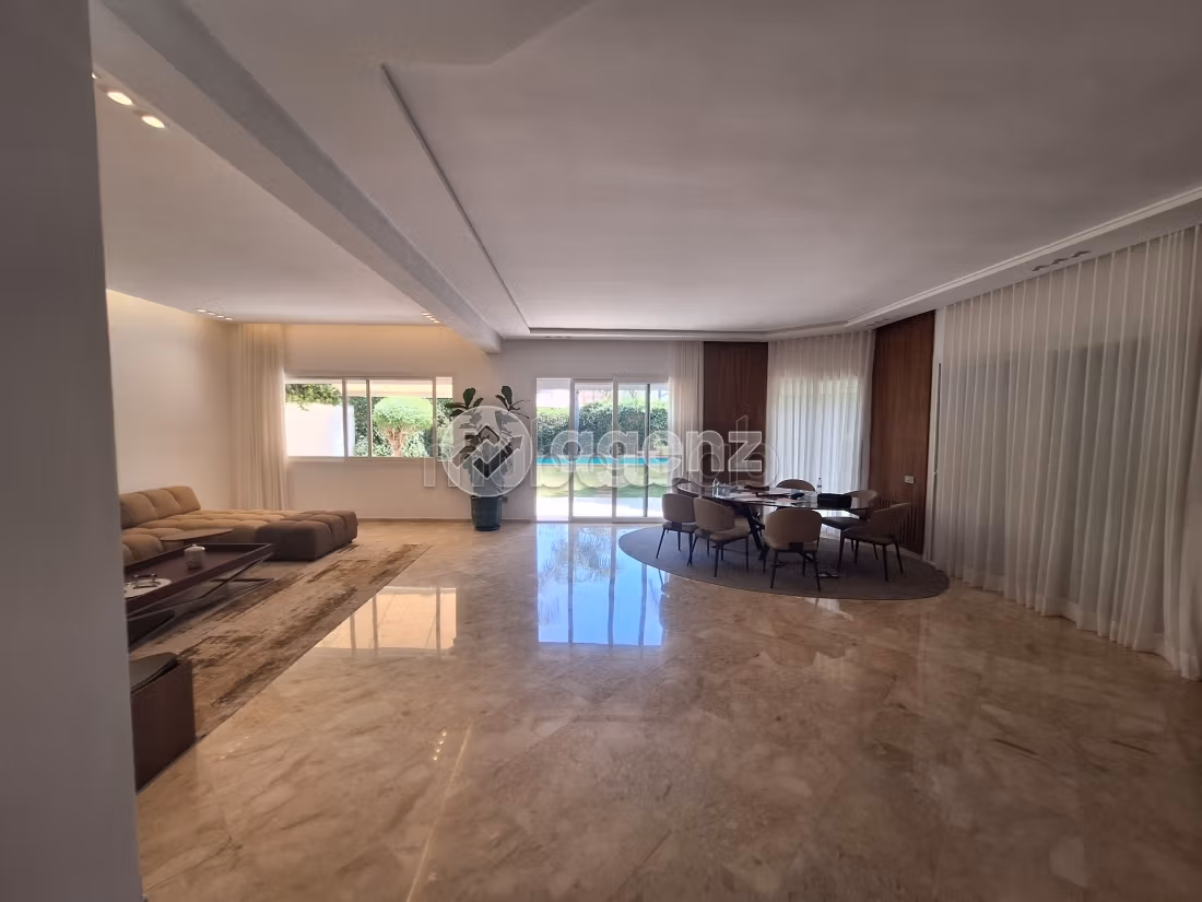 Villa in affitto 566 m², 4 camere Inara Casablanca