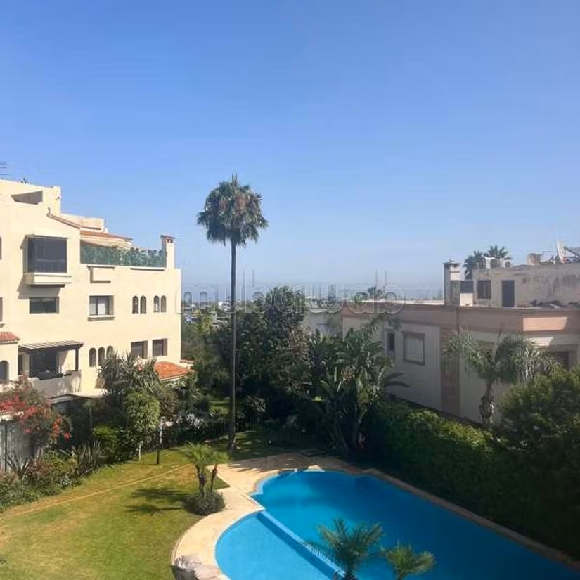 Appartamento in Affitto di 199.0 m² a Casablanca, Ain Diab