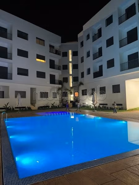Appartement avec piscine à bouznika