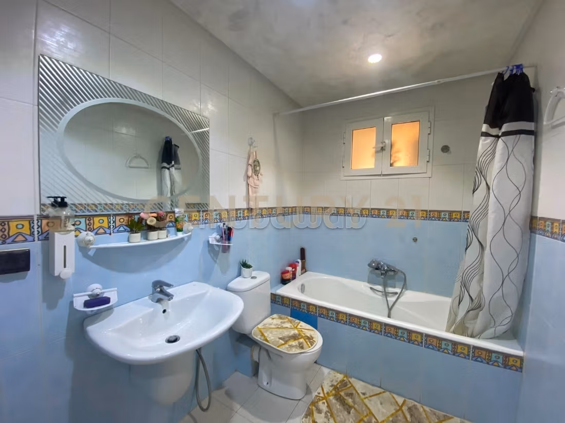 In vendita un appartamento S2 a Ennasr 2