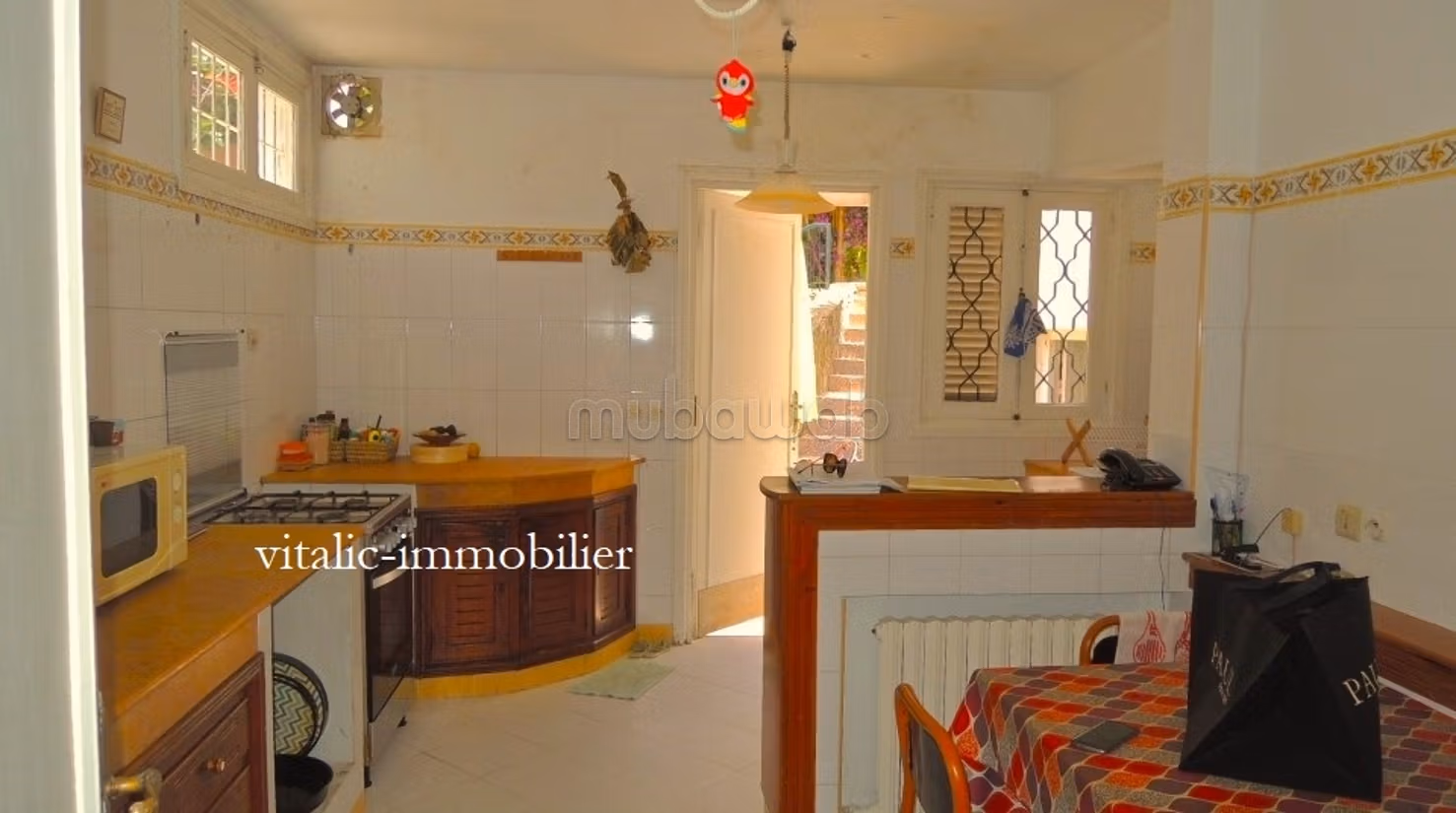 California single-storey villa with large garden