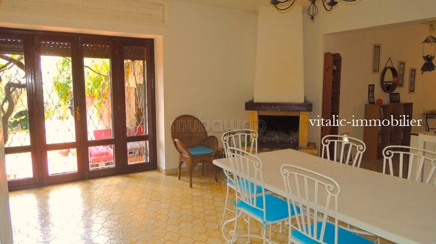 California single-storey villa with large garden