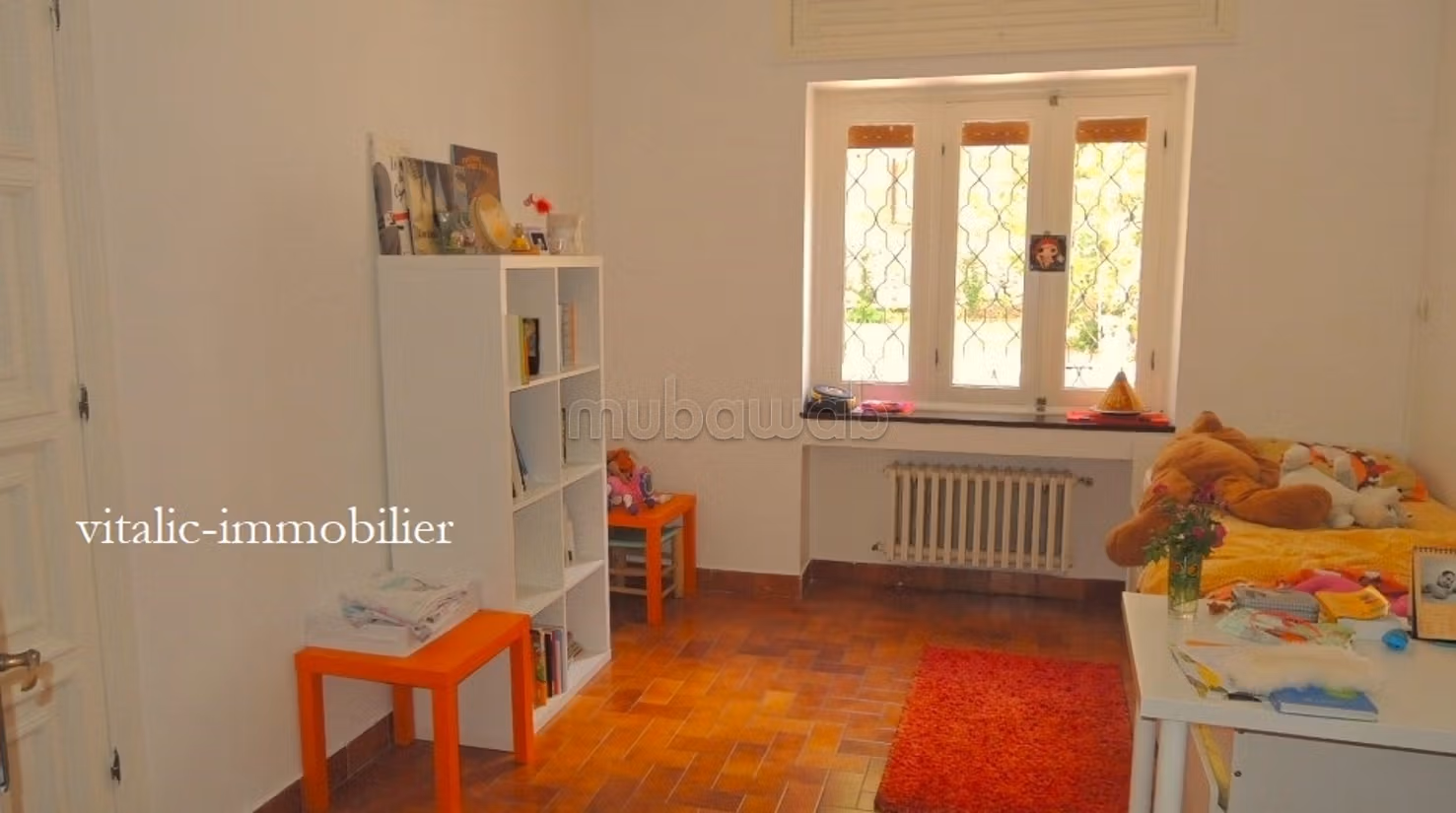 California single-storey villa with large garden