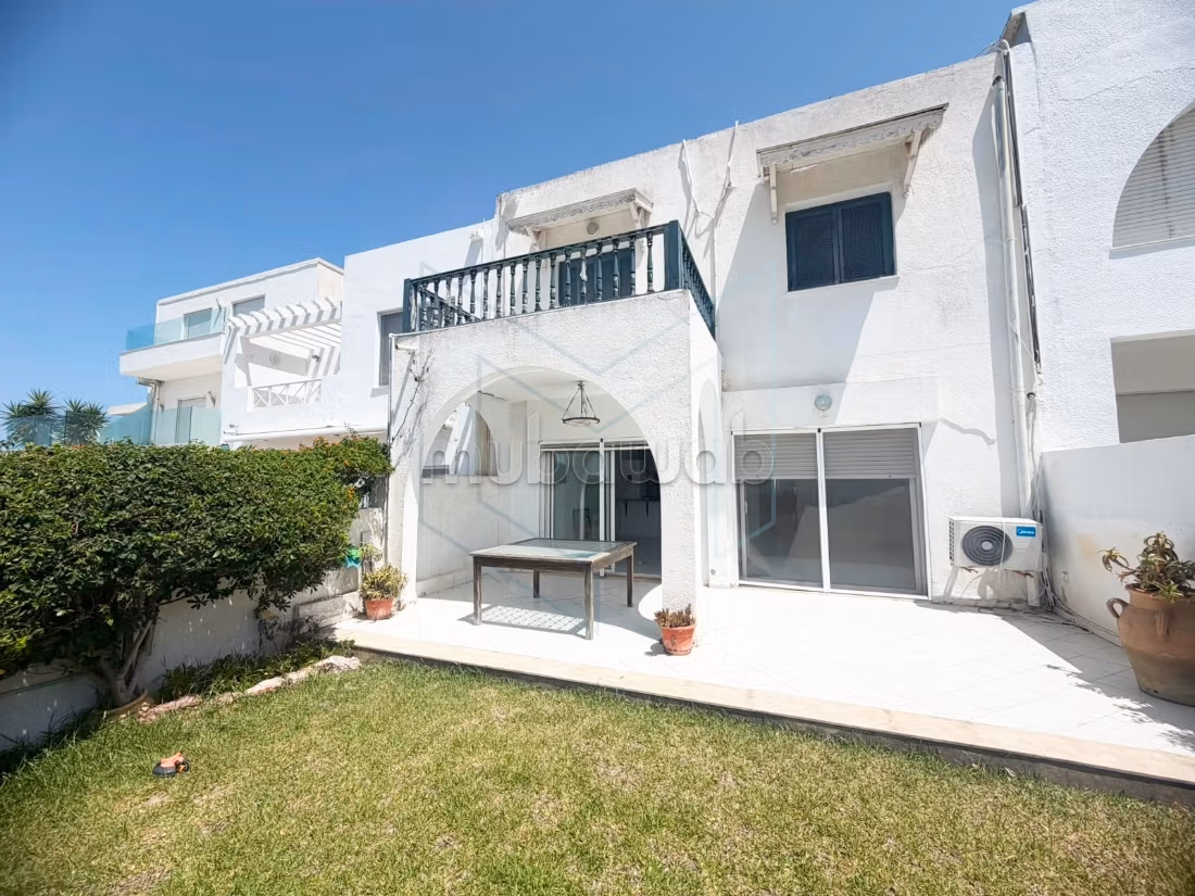 Duplex S2 for rent empty at Golden Tulip